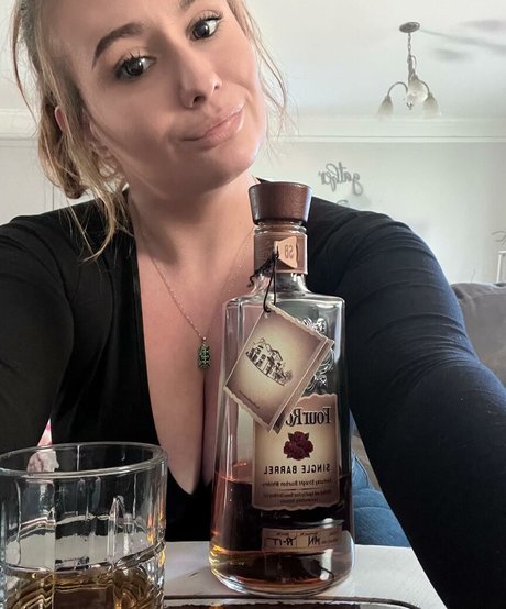 LillyBehave nude actress photo