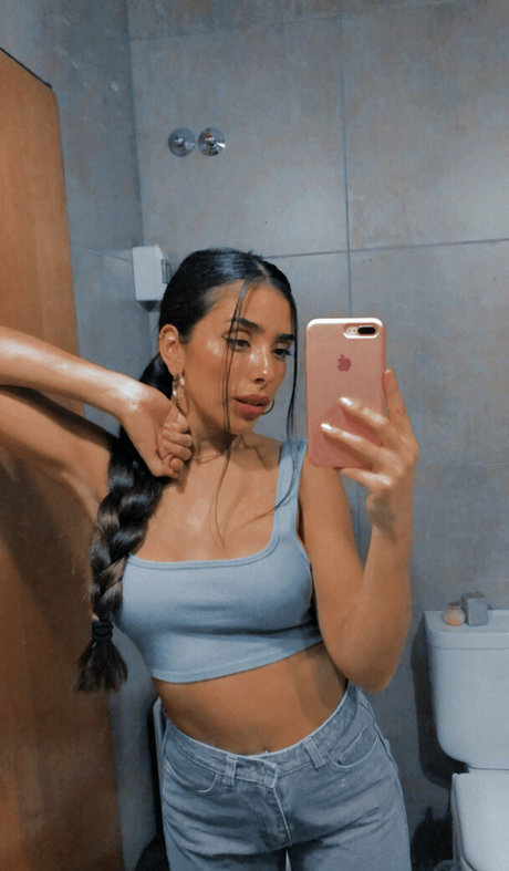 bikini blowjob onlyfans pornos pics