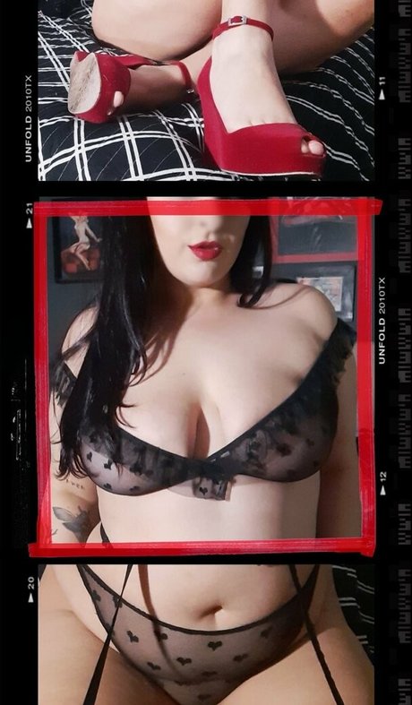 curvygeekfree star sex pic