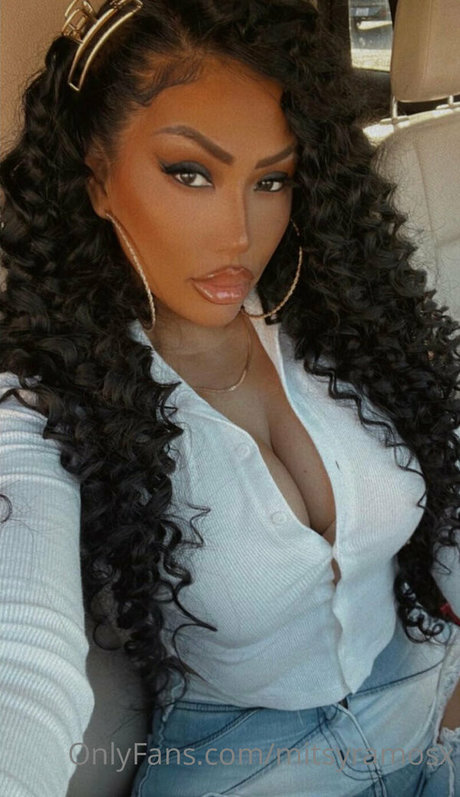 mitsyramosx model nice pictures