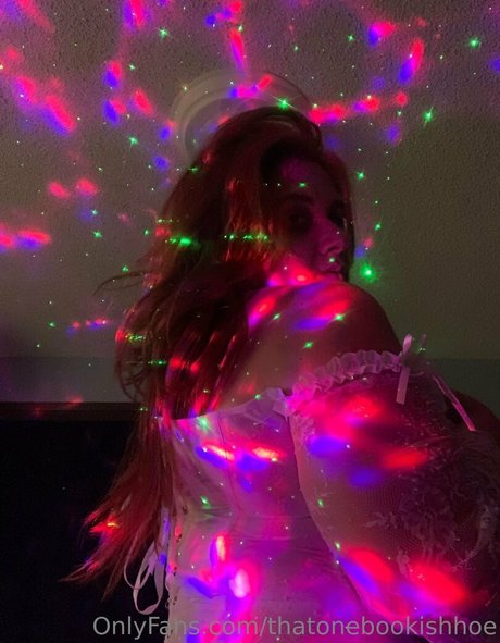 thebookishhoe hot actress pic
