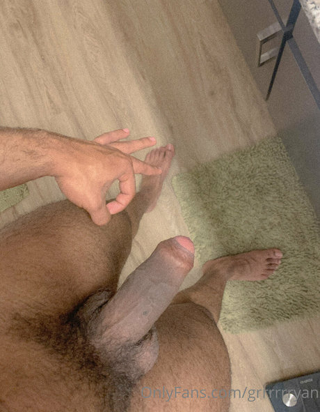 grrrrrryan nudes star galleries