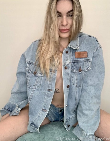 gillianmichelleeefree model pretty photo