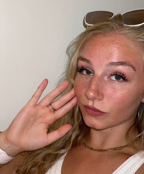 Hannah Alyssa Woods nice pornstar archive