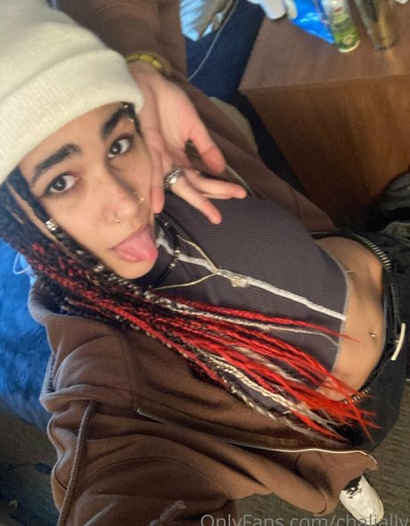 chalially pretty model pic