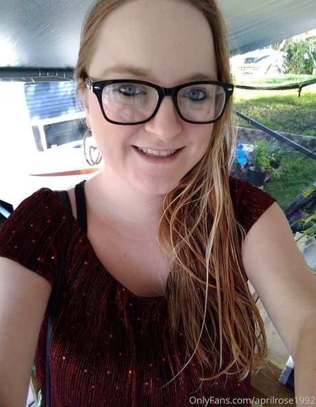 aprilrose1992 best pornstar img