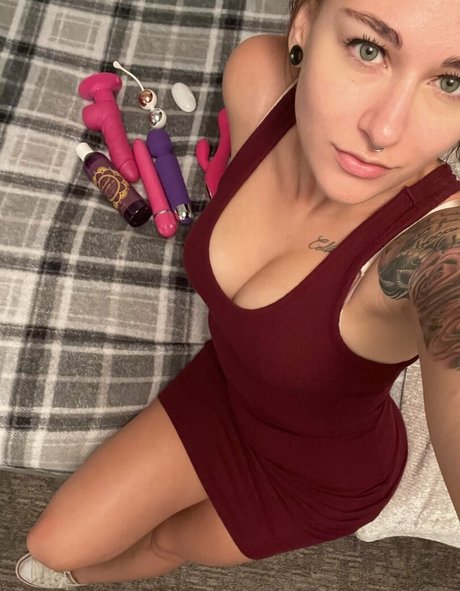 erintakesrequests erotic actress pic