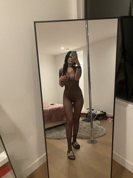 Michelleyroo porn model image