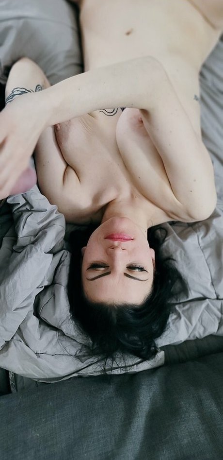 Anyalikestosuck model high quality images