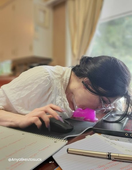 Anyalikestosuck xxx model img