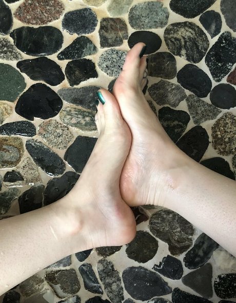 cutewebbies model erotic pic