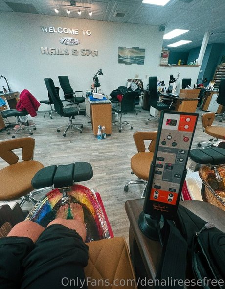 denalireesefree hot model photos