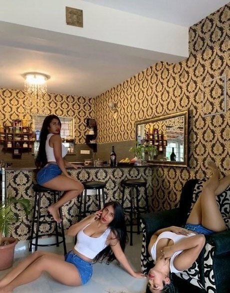 scarlettmrose model beautiful photos