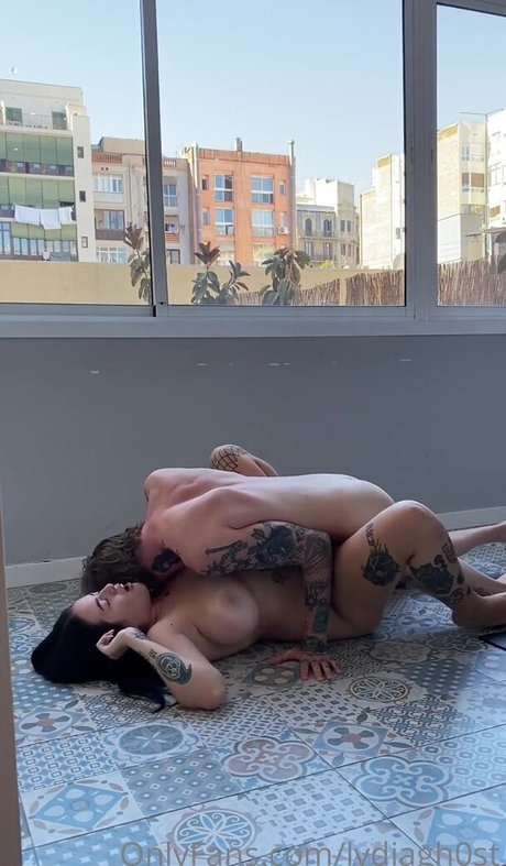 LydiaGhost star erotic photos