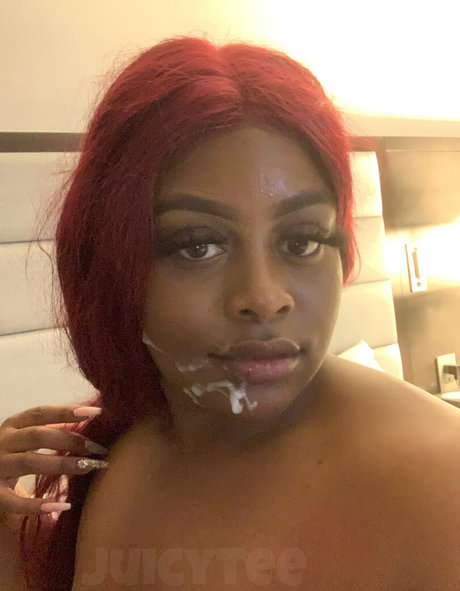 itsjuicytee hot star images