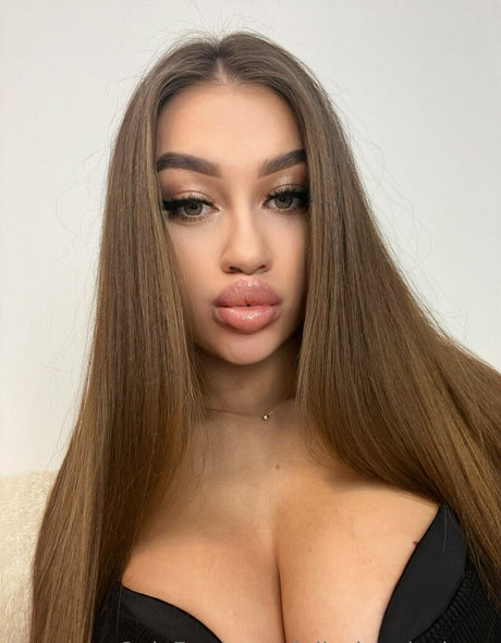 leila kaminskaya naked star photo