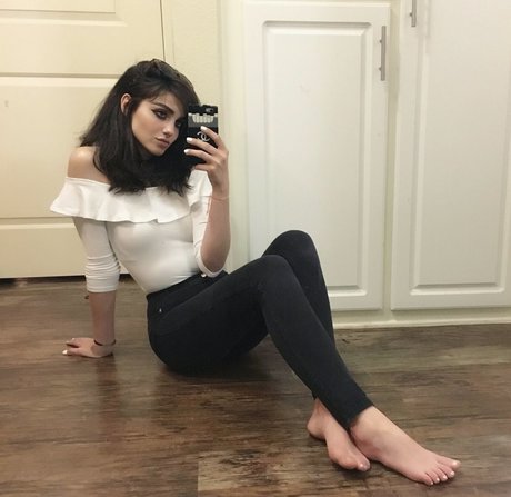 autumngravesz nude pornstar image