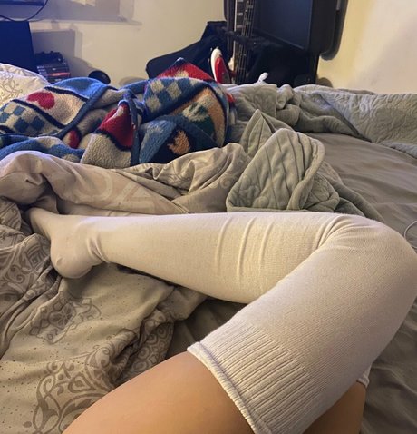 autumngravesz model adult img