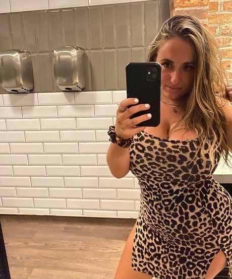 Tiffany Harrison nice actress image