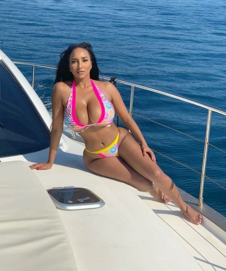 ShayLiving star top images