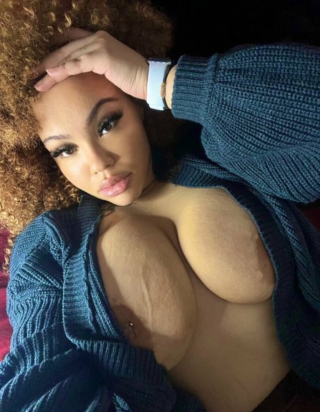 Teeee hot model images