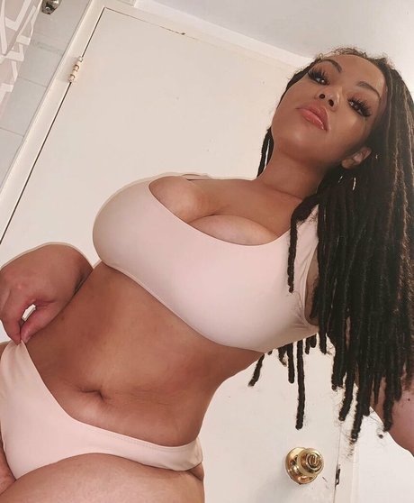 Teeee pornstar top image