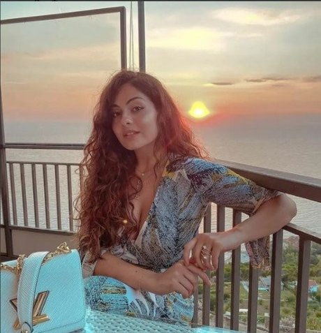 Paola Torrente hot star pictures