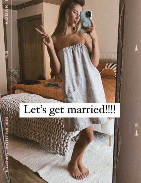 thatpineapplegirl hot model img