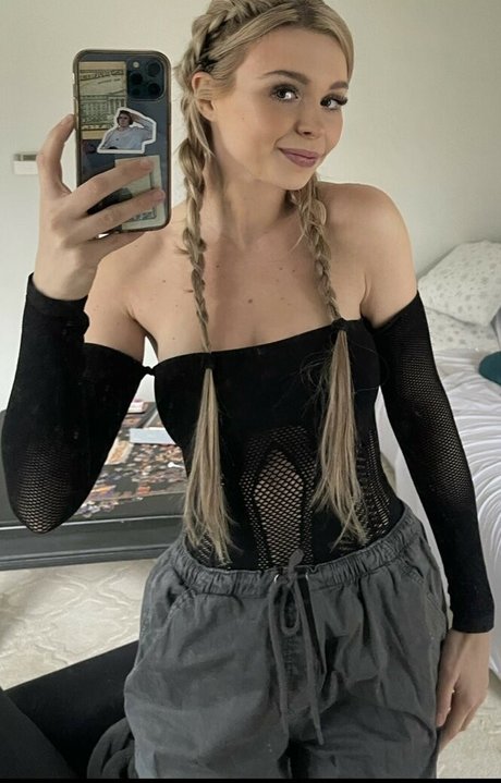 Martina Eliza star exclusive images