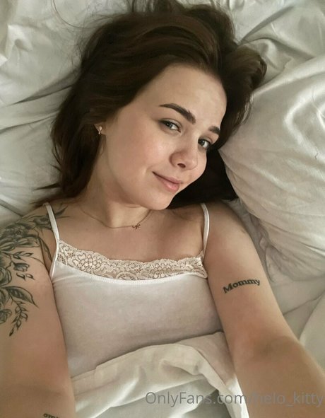 helo kitty pornstar beautiful pictures