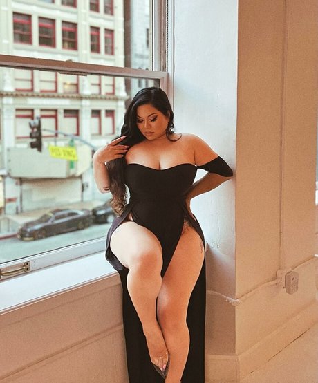 Mizuki Brown model perfect img