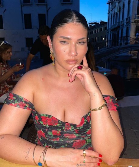 La Tecia Thomas pornographic actress pics