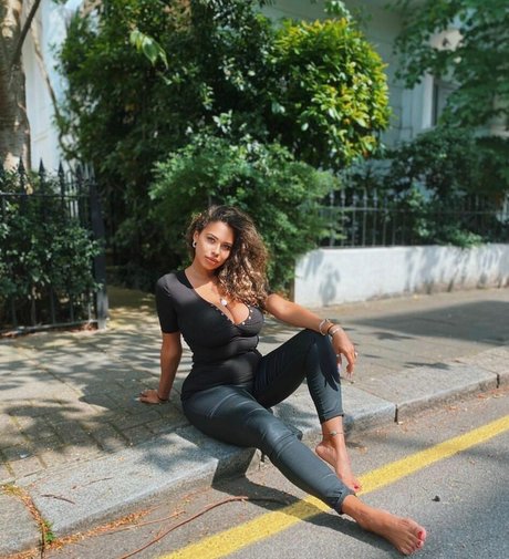 Chanelle Mauricette model pretty gallery