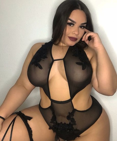 Curvyexoticaa model hd image