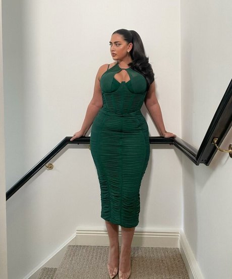 Irena Drezi model adult photo