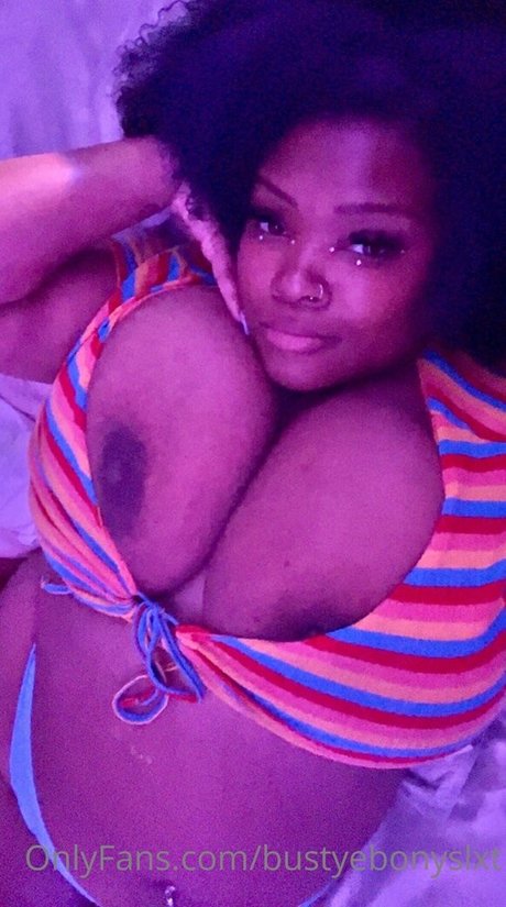 bustyebonyslxt model erotic gallery