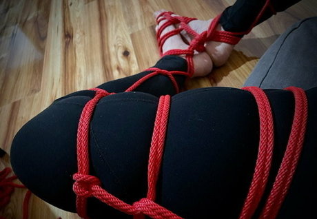 aussiebondagegirl xxx model picture