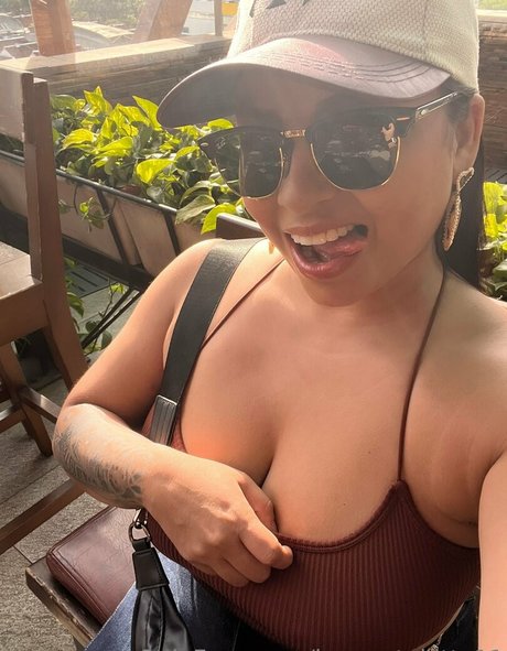 inocentekitty11 pornstar erotic photos