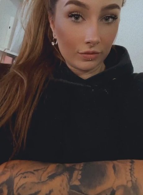 lizzzyfox free actress archive