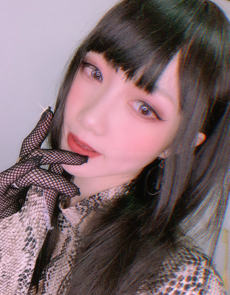 KisaragiAsh top model pics