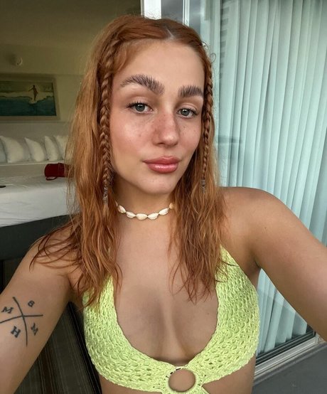 Lara Ledwidge naked pornstar photo