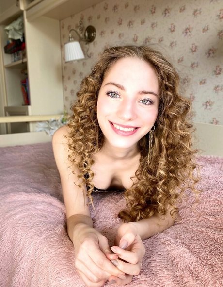 Anna Gloss model xxx images