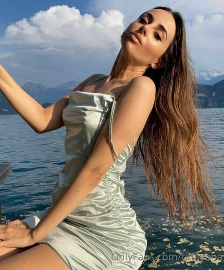 tiffayana pornstar beautiful photo