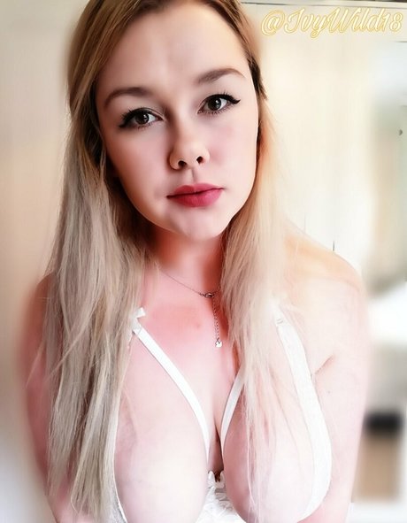Ivy Wild pretty model pics