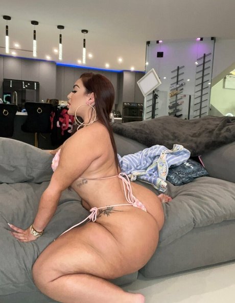 Victorya Addad star pics