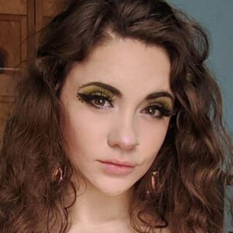 _athenaskye_ hot actress img