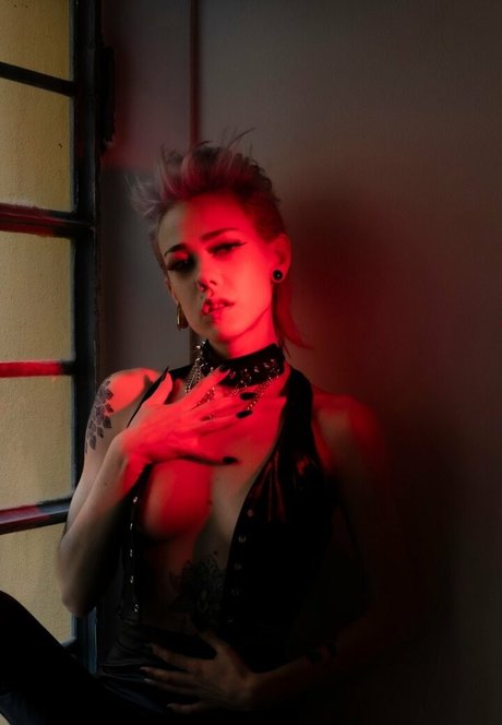 guapafree best model image