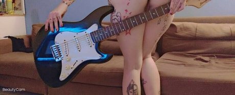 Naru Peridot sex star photo