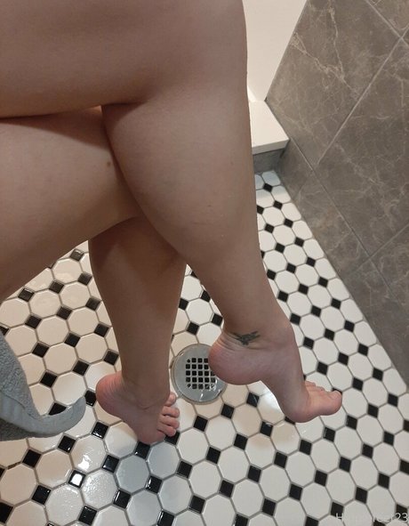 hippiefeet23 pornstar art photos