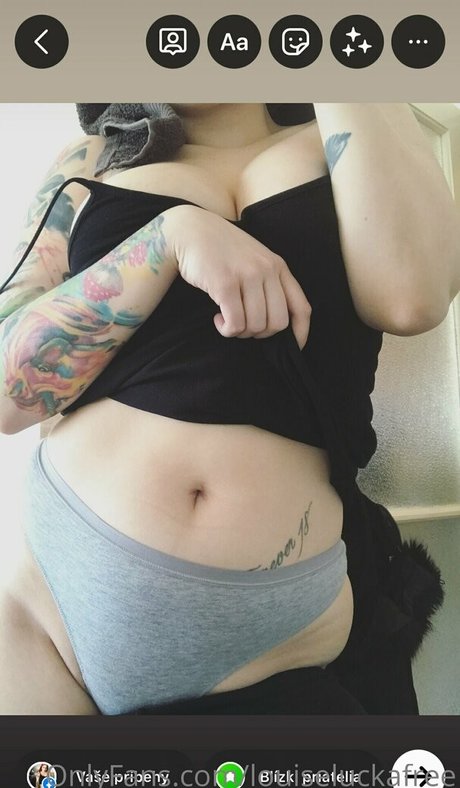 louiseluckafree sexy model pictures